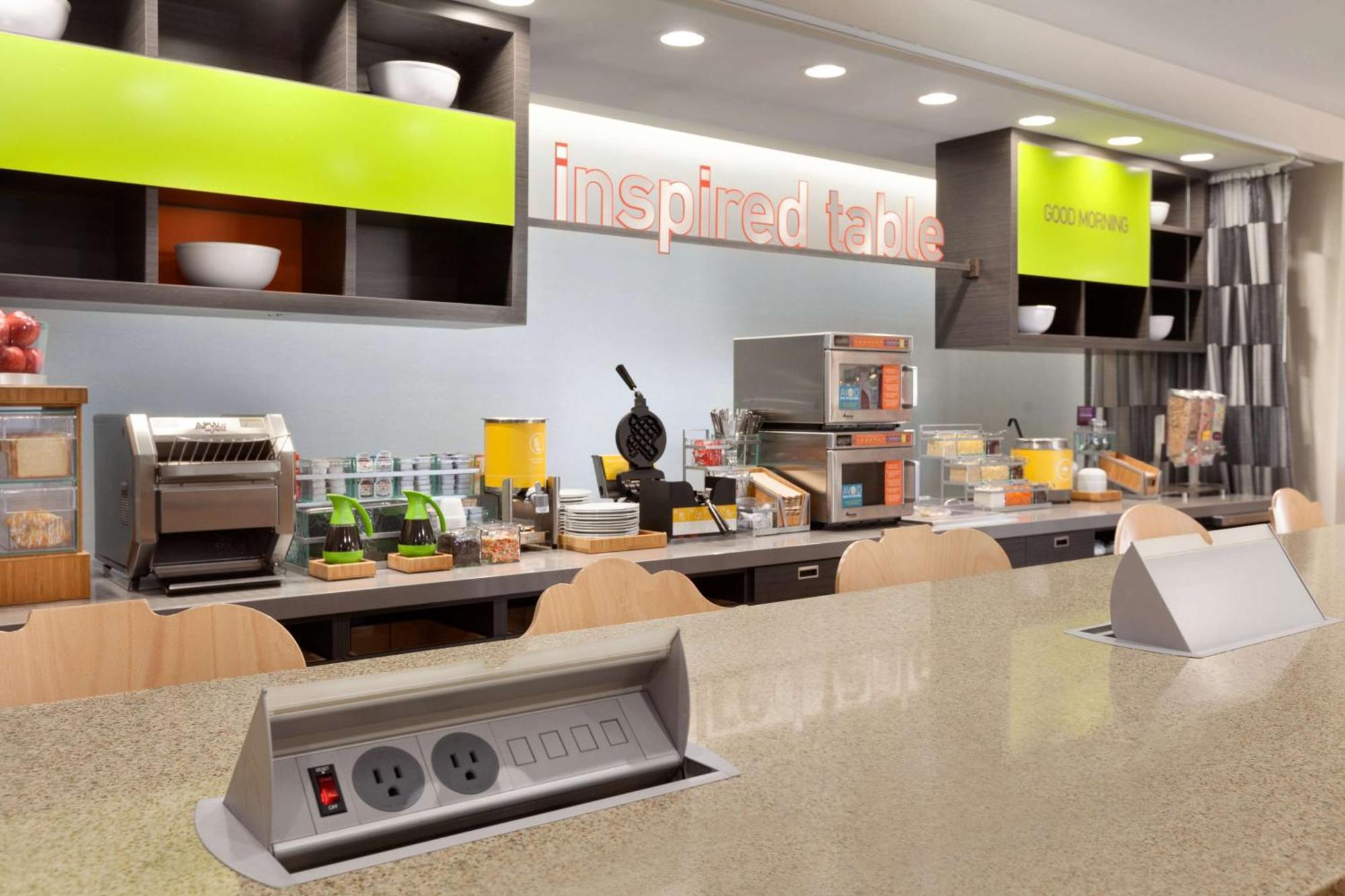 Home2 Suites By Hilton El Paso Airport Екстер'єр фото